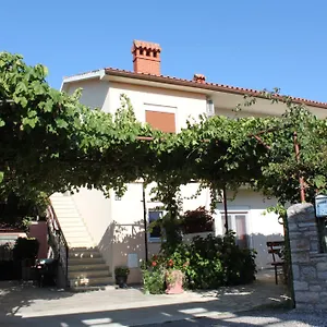 https://lori-pula.pula-hotels.org
